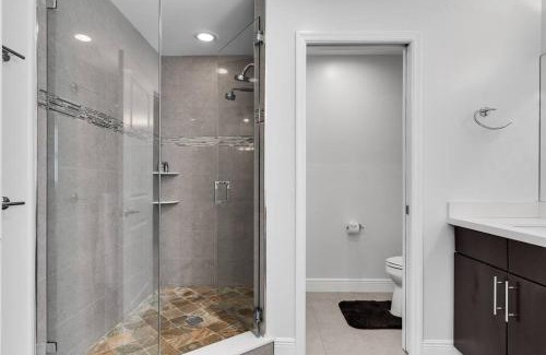Croissant Park Villa | Miami/Ft Lauderdale private retreat near Airport.