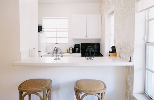 East Little Havana Hotel | Miami River Inn By Renzzi