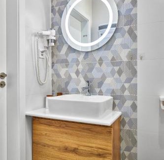 Burgas Center Apartment | Miami Vibe by EstateAutomata