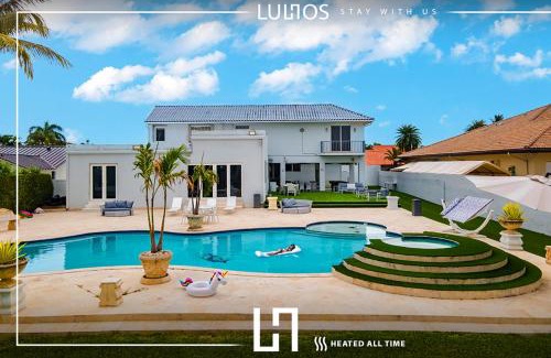 Ludlam House | Miami Villa Pool, Jacuzzi & 5 King Suites L58
