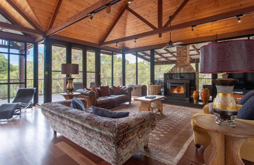Eagle Bay House | Mibremilla I Private Properties