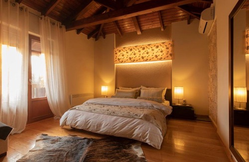 Kassandra House | Michaella Cottage
