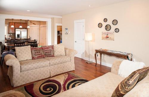 Newport House | Michaels Beach Place at Shoreline Ridge