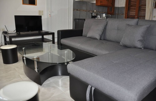 Aliki Apartment | Michalis Apartments near the beaches with sea view