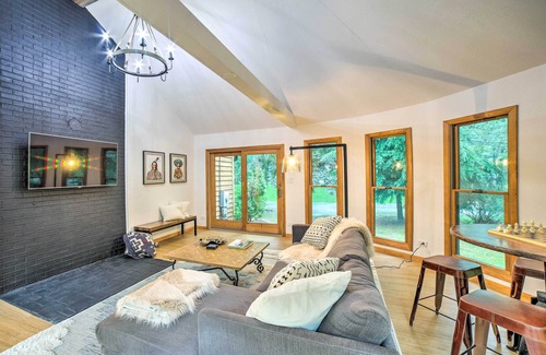 Michiana Shores Cabin | Michiana Shores Retreat w/ Deck + Fire Pit!