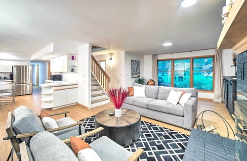 Michiana Shores Cabin | Michiana Shores Retreat w/ Deck + Fire Pit!