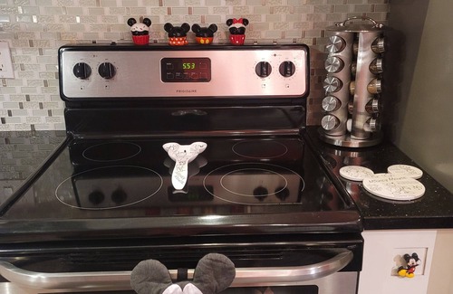 Ridgewood Lakes Villa | Mickey Mouse villa/Gated/Golf/Lake/Ultramodern/20 minutes away to Disney
