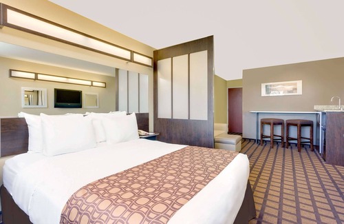 Perry Hotel | Microtel by Wyndham Perry National Fairground Area I-75