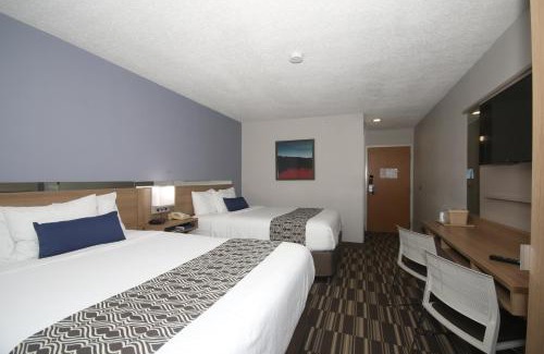 Greensboro Hotel | Microtel Inn by Wyndham Greensboro