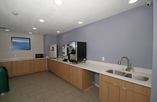 Greensboro Hotel | Microtel Inn by Wyndham Greensboro