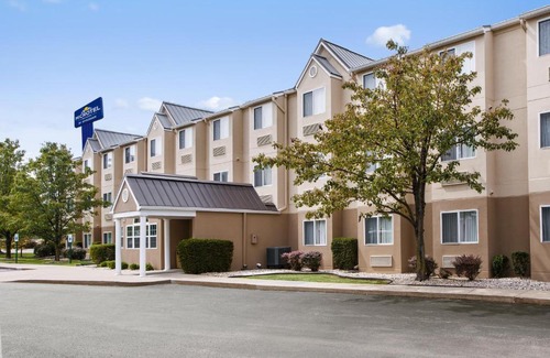 Jeffersontown Hotel | Microtel Inn By Wyndham Louisville East