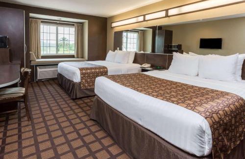 Northside Hotel | Microtel Inn & Suites by Wyndham Jacksonville Airport