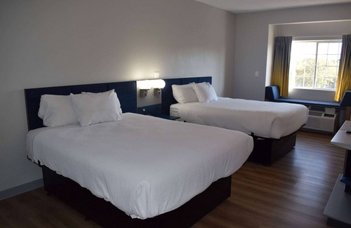 Stockbridge Hotel | Microtel Inn & Suites by Wyndham Stockbridge/Atlanta I-75