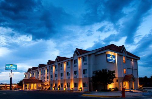 Chihuahua Hotel | Microtel Inn & Suites by Wyndham Chihuahua