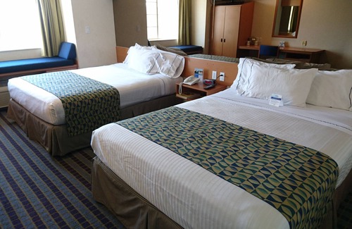 Chihuahua Hotel | Microtel Inn & Suites by Wyndham Chihuahua