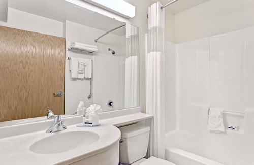 Cheyenne Hotel | Microtel Inn & Suites by Wyndham Cheyenne