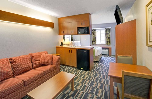 Cherokee Hotel | Microtel Inn & Suites by Wyndham Cherokee