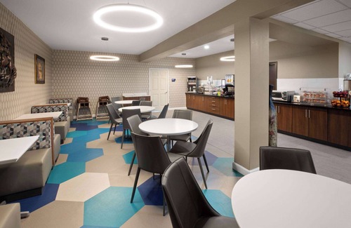 Buda Hotel | Microtel Inn & Suites by Wyndham Buda Austin South