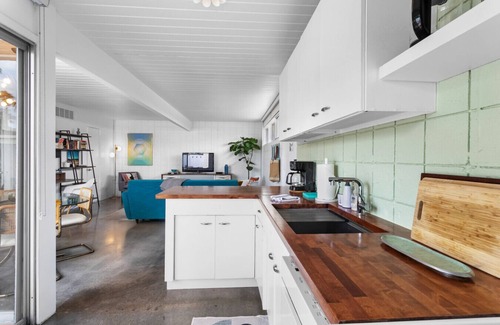 Twin Palms Condo | Mid-Century 1BR Bungalow At Famed Ocotillo Lodge