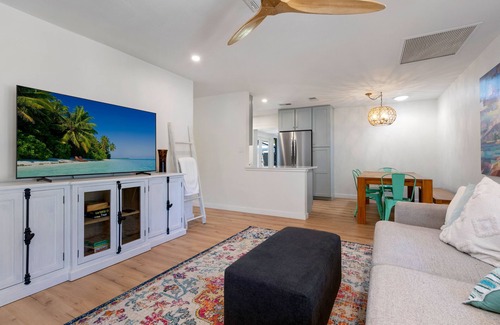 Arlington Park House | Mid-Century 3/2 Near Downtown/Siesta Key/SMH