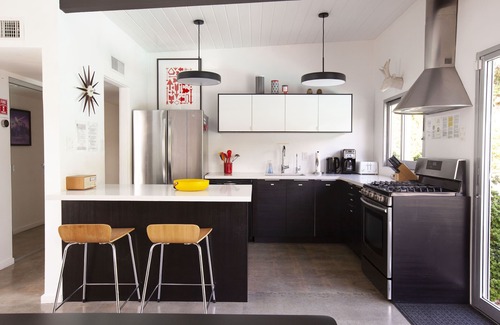 Sunmor House | MID-CENTURY ALEXANDER - P.S. HEAVEN!