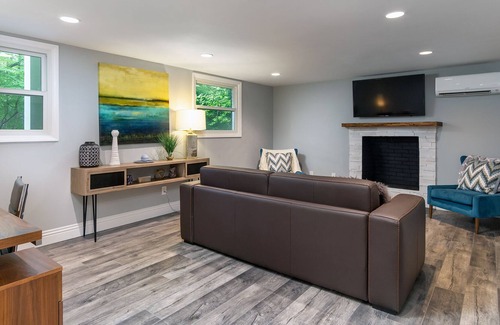 Laurel Park House | Mid century complete remodel located in the highly desirable Laurel Park area