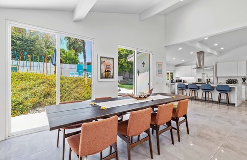 Magnesia Falls Cove House | Mid Century Cool - Rancho Mirage Home