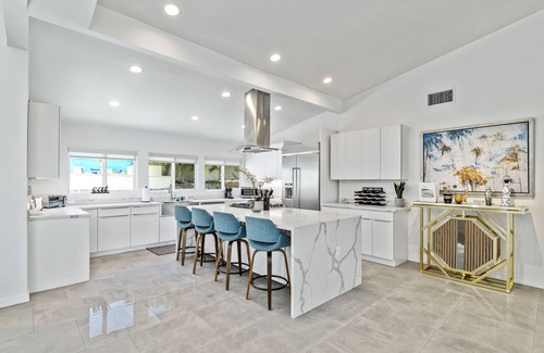 Magnesia Falls Cove House | Mid Century Cool - Rancho Mirage Home