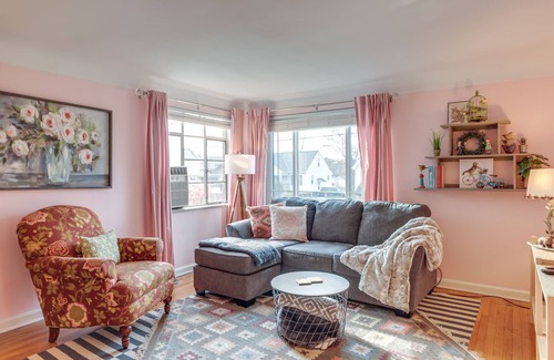 Mount Healthy Apartment | Mid-Century First-Floor Apt 15 Mins to Cincinnati!