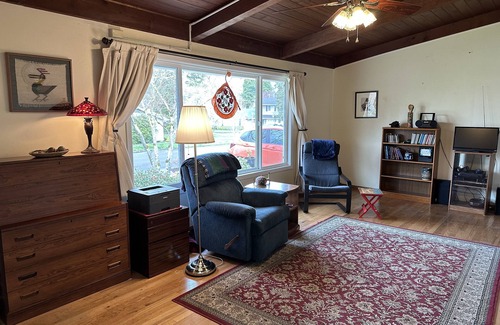 Cedar Hills House | Mid-Century Gem Close To Portland Downtown, Nike and Cedar Hills Crossing
