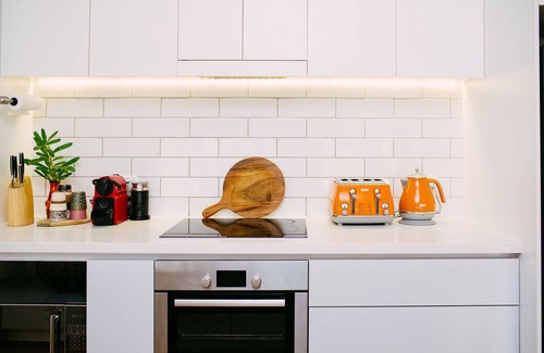 Anglesea House | Mid-Century Manor by the Sea