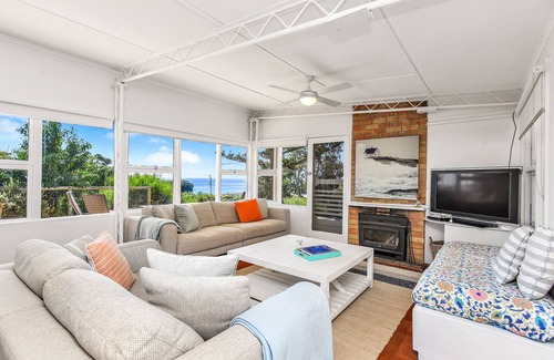 Carrickalinga House | Mid Century Modern Beachhouse