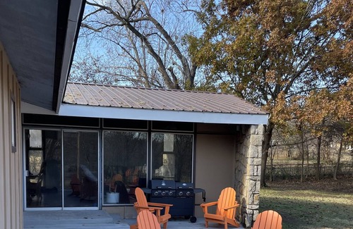 Stillwater House | Mid-Century Modern, 3 miles to OSU