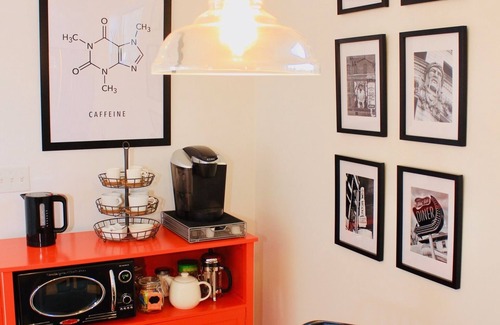 Federal Hill Apartment | Mid Century Modern Charm in Historic West End