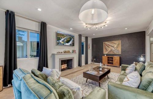 Encanto House | Mid-century Modern Charmer With Free Heated Pool!