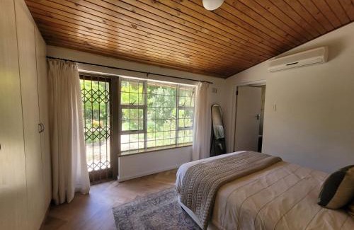 Stellenbosch House | Mid Century Modern Gem near town