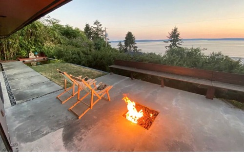 West Seattle House | Mid-Century Modern PNW Contemporary Chalet