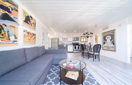 Twin Palms Condo | Mid-Century Modern Gem with a BBQ Patio