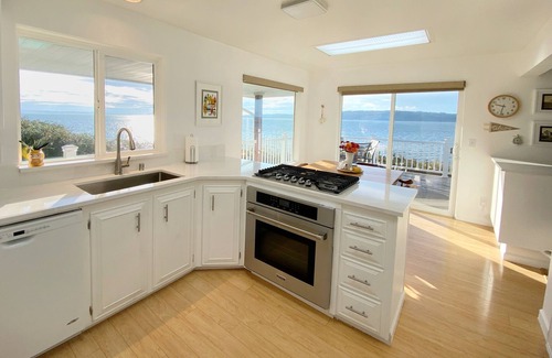 Oak Harbor House | Mid-Century Modern Waterfront on Private Beach, Whidbey Island, over 100 reviews