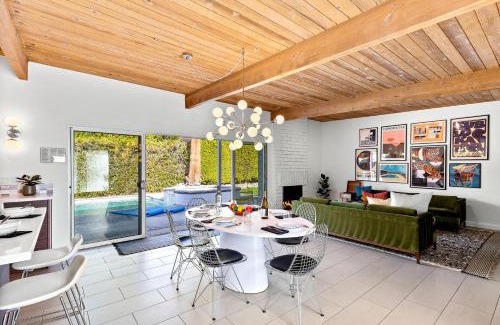 Sunmor Villa | Mid Century Mood House by ACME House Company