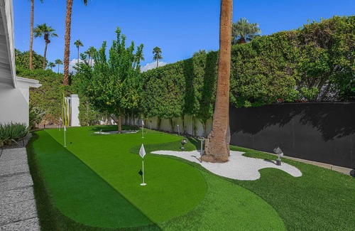 Old Las Palmas Villa | Mid-Century Old Las Palmas Luxury Estate Mtn Views