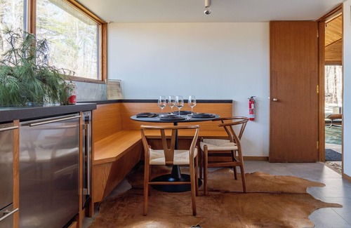 Brewster House | Mid-Century Seclusion: An Architectural Marvel w/Hot Tub