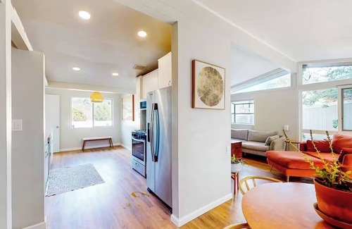 Spring Valley House | Mid-Century Treehouse with Yard and Views! AMAZING Location! Pet-friendly!