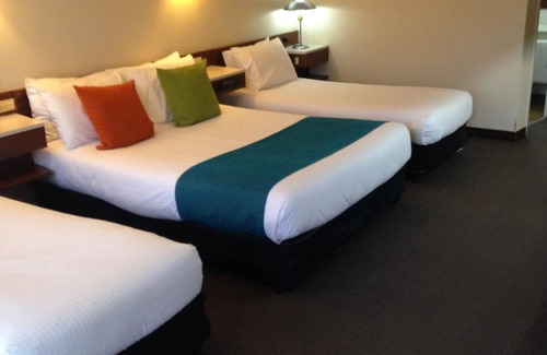Ballarat Hotel | Mid City Ballarat