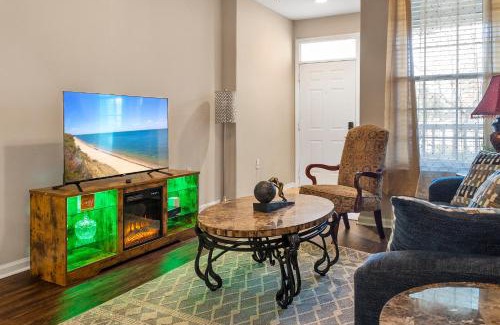 Huntsville Apartment | Mid-City Serenity