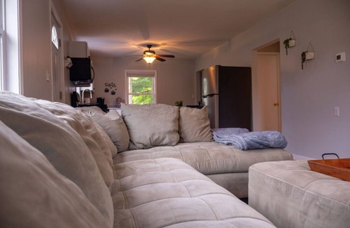 Lexington House | Mid Ohio Cozy Cottage