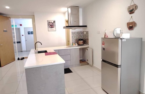Central District Apartment | Mid Valley Megamall View Southkey Mosaic 3BR 2FREE By Natol