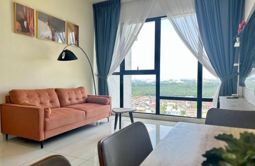 Central District Apartment | Mid Vally Southkey JB, 2BR, WIFI, 7 mins to CIQ , 5-7pax