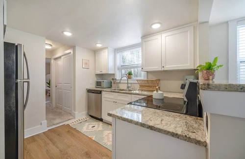 Seminole Heights Villa | MidCentury Manor/Casita on Central 2 Apartments