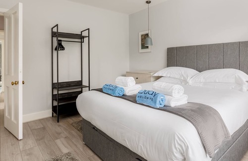 Westbourne Cottage | Middle Chine